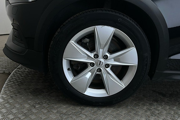 Volvo V60 Cross Country 12 of 26