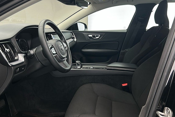 Volvo V60 Cross Country 10 of 26