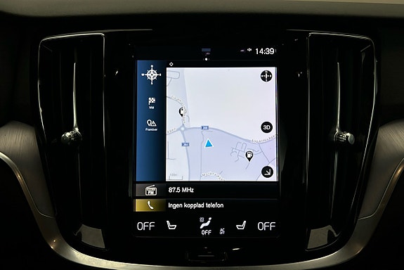 Volvo V60 Cross Country 8 of 26