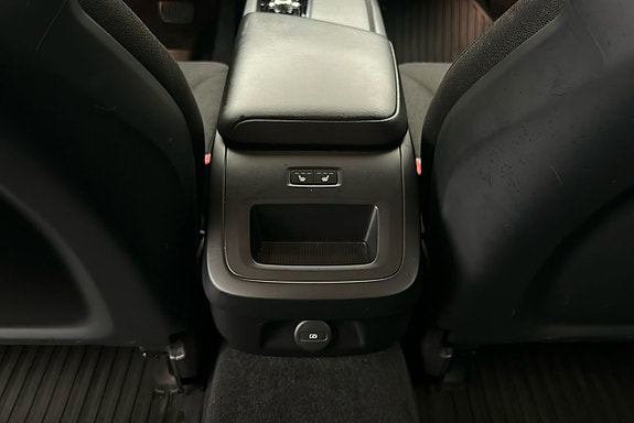 Volvo V60 Cross Country 21 of 26
