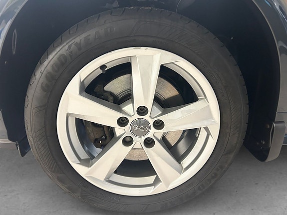 Audi Q2 8 of 26