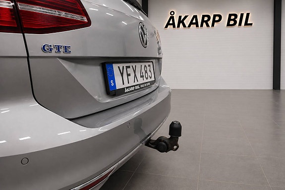 Volkswagen Passat 7 of 19