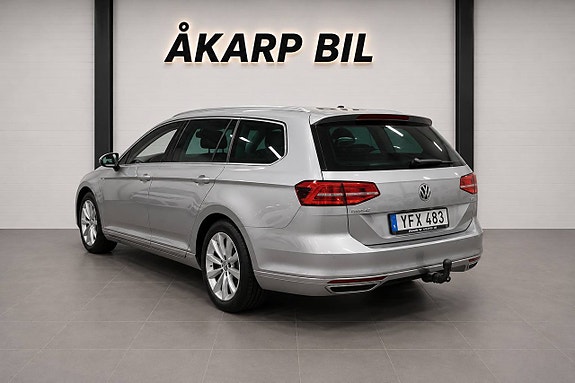 Volkswagen Passat 5 of 19