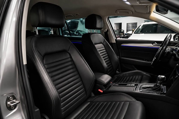 Volkswagen Passat 18 of 19