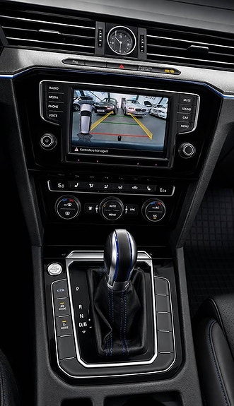 Volkswagen Passat 14 of 19
