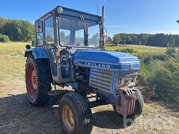 Veterantraktor Leyland 270 2 of 6