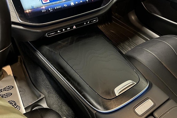 Mercedes-Benz E300 de 12 of 14
