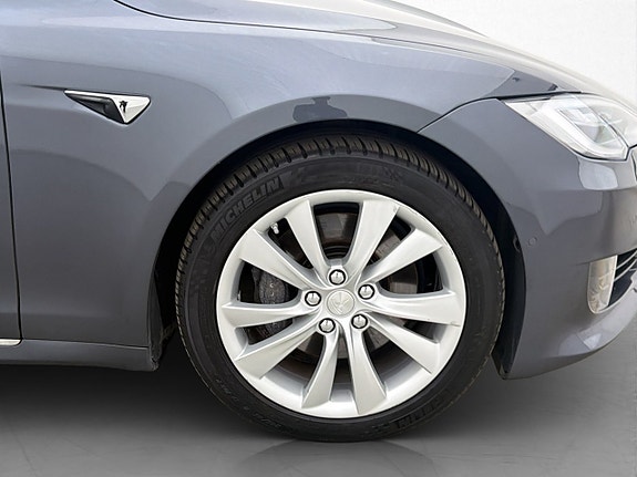 Tesla Model S 100D 525 ch AWD / 149 170 km / Autopilot / Toit panoramique ouvrant / Cuir / Caméra de recul
