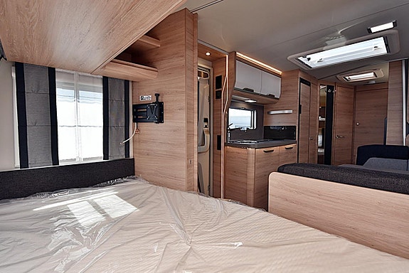 Knaus 580 QS Südwind Black Selection, Barnkammare 6 of 26