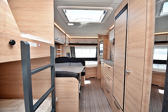 Knaus 580 QS Südwind Black Selection, Barnkammare 14 of 26