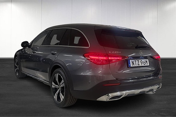 Mercedes-Benz CLA180 d 3 of 22