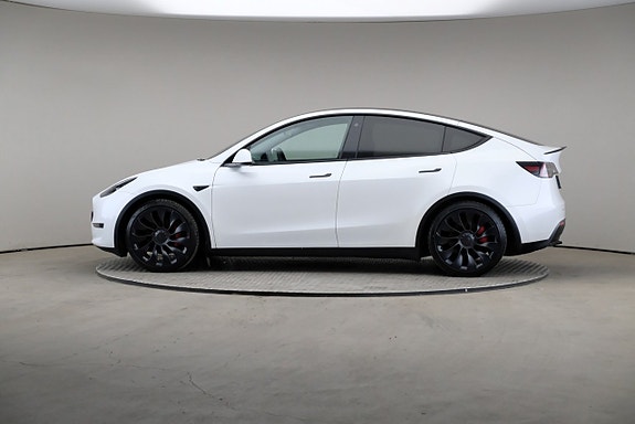 Tesla Model Y 4 of 26