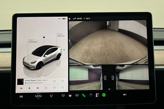 Tesla Model Y 26 of 26