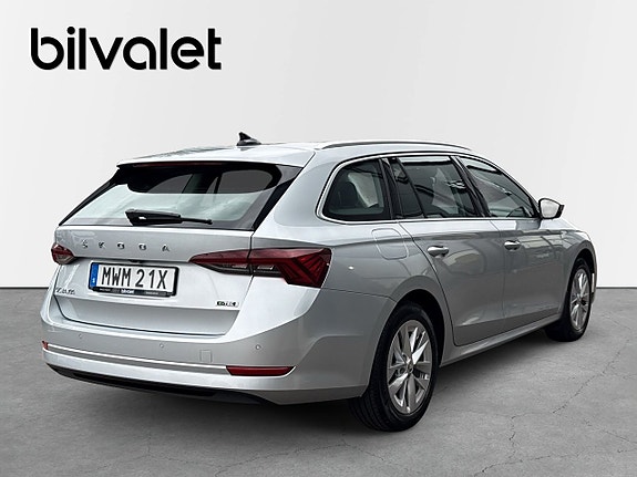 Skoda Octavia 5 of 15