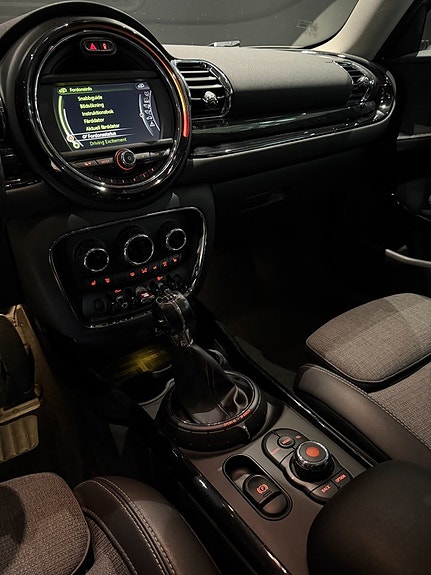 MINI Clubman Cooper D 13 of 16