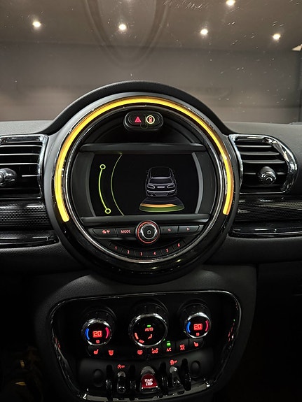 MINI Clubman Cooper D 14 of 16