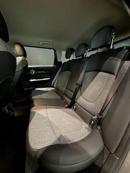 MINI Clubman Cooper D 10 of 16