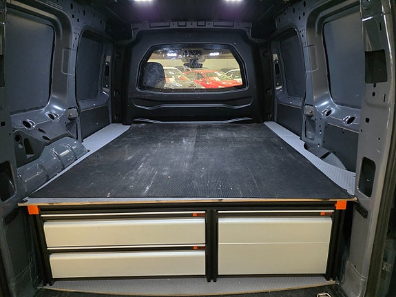 Volkswagen Caddy 5 of 14