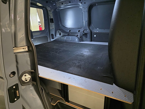Volkswagen Caddy 7 of 14