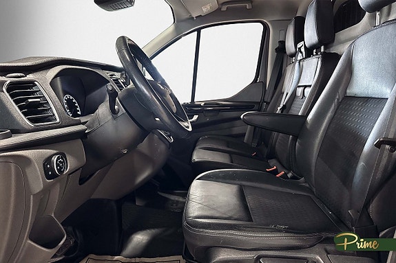 Ford Transit Custom 10 of 15