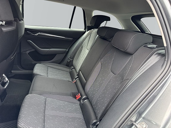 Skoda Octavia 10 of 15