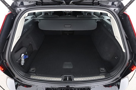 Volvo V60 Cross Country 17 of 30