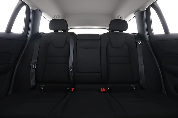 Volvo V60 Cross Country 15 of 30