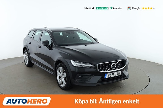 Volvo V60 Cross Country 7 of 30