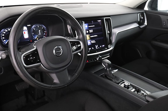 Volvo V60 Cross Country 11 of 30