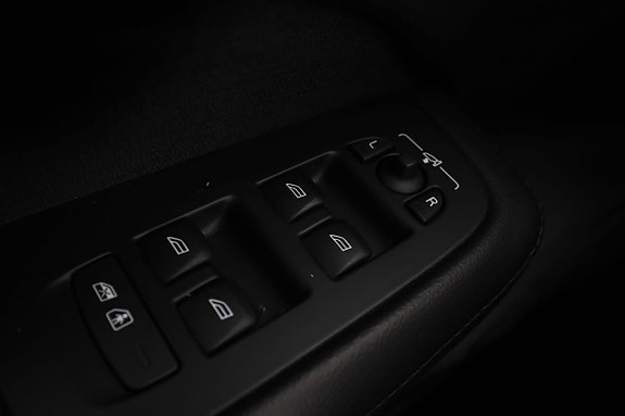Volvo V60 Cross Country 30 of 30