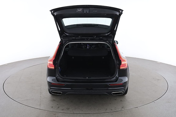 Volvo V60 Cross Country 16 of 30