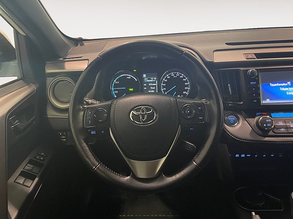 Toyota RAV4 11 of 20