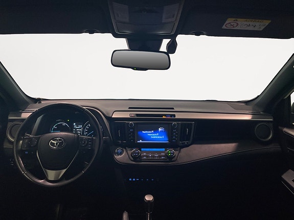 Toyota RAV4 9 of 20