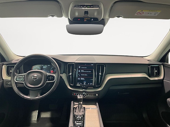 Volvo XC60 9 of 24