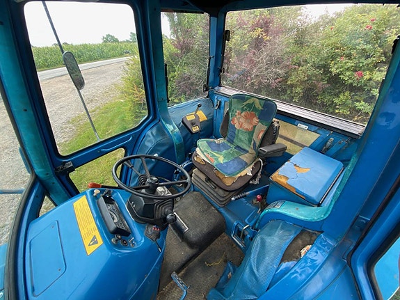 Ford 4610 4 of 5