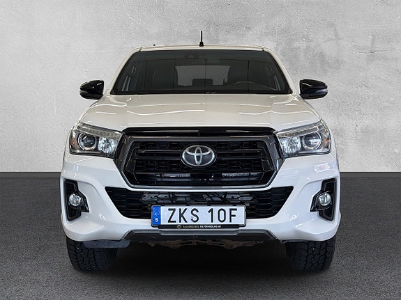 Toyota HiLux 8 of 26