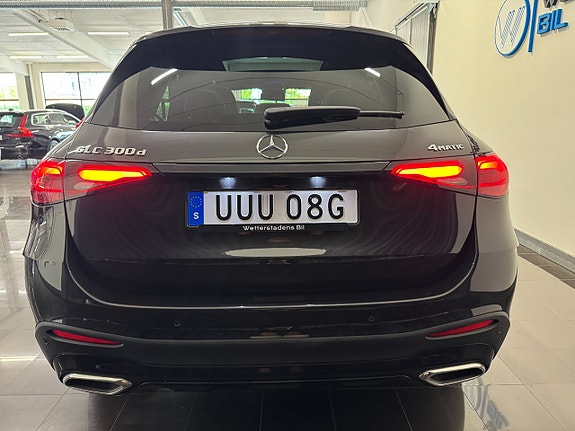 Mercedes-Benz GLC300 d 7 of 23