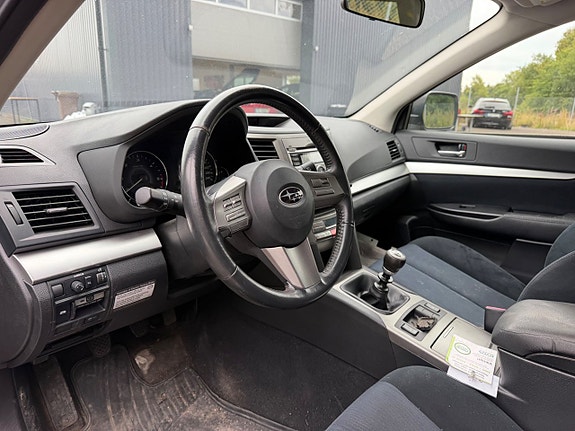 Subaru Outback 3 of 3