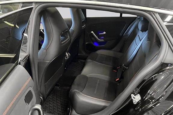 Mercedes-Benz CLA200 9 of 18