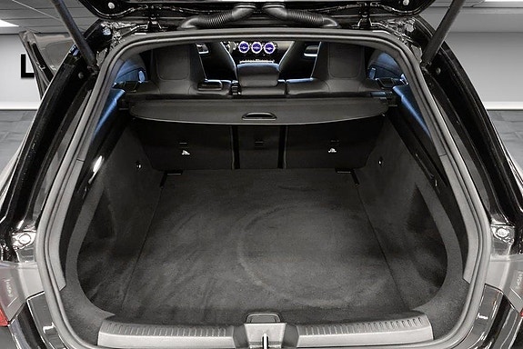 Mercedes-Benz CLA200 14 of 18