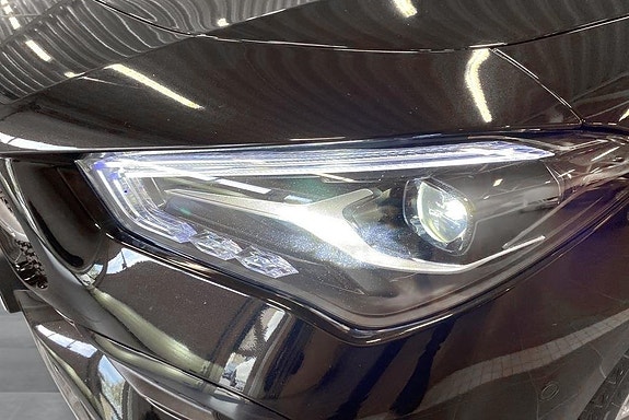 Mercedes-Benz CLA200 17 of 18