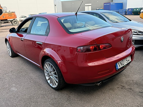 Alfa Romeo 159 4 of 10