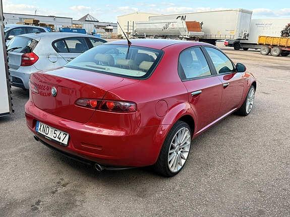 Alfa Romeo 159 3 of 10