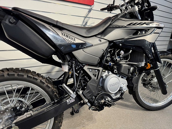 Yamaha WR 125 3 of 6
