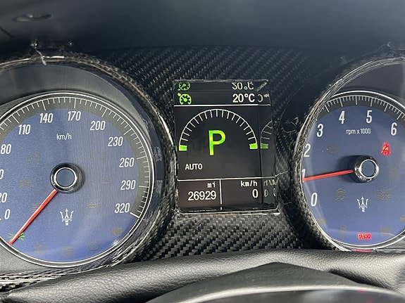 Maserati GranTurismo 18 of 19