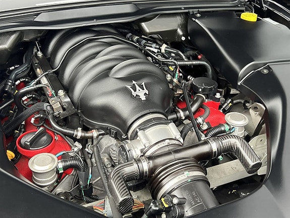 Maserati GranTurismo 14 of 19