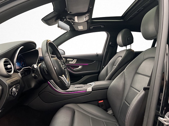 Mercedes-Benz GLC300 e 14 of 30