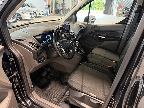 Ford Transit Connect 12 of 16