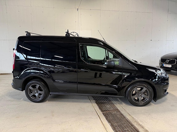 Ford Transit Connect 5 of 16