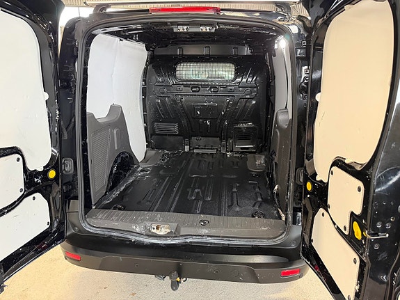 Ford Transit Connect 10 of 16